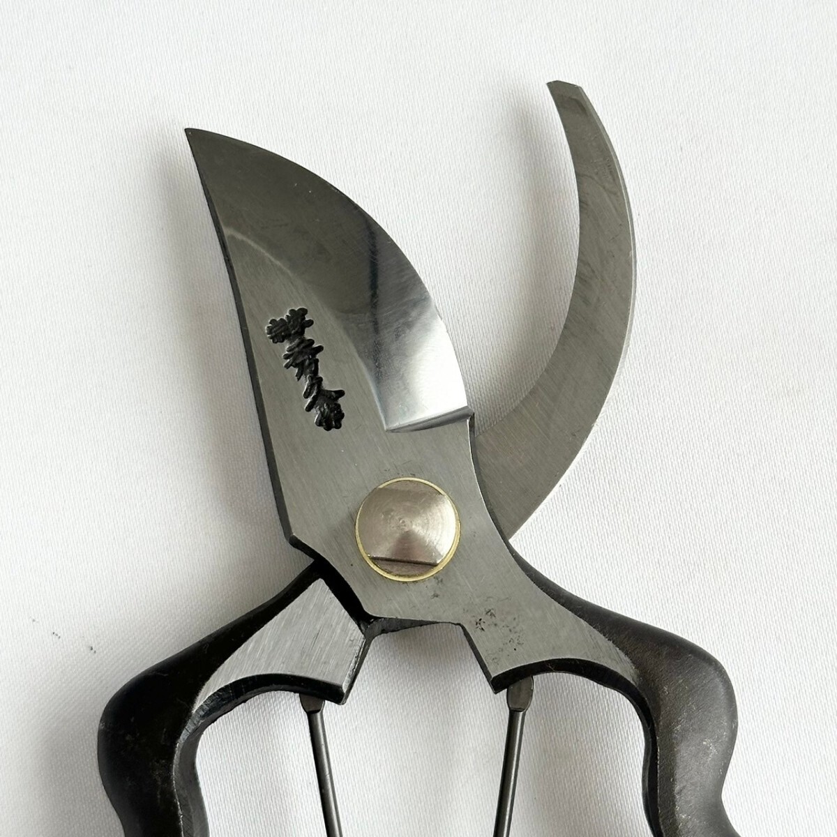 Cекатор кованный Hidehisa T-21, 200мм